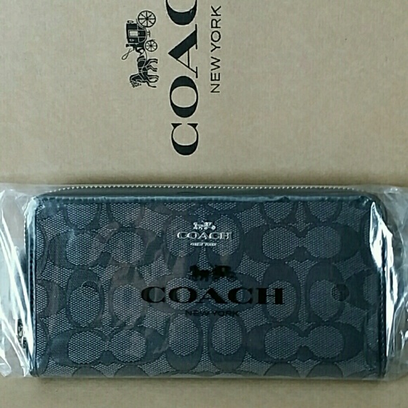 💛 Coach Accordion Zip Wallet 💜💛💜 - Picture 7 of 7